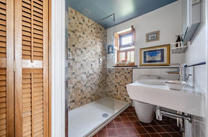 Photo 3- click for photo gallery